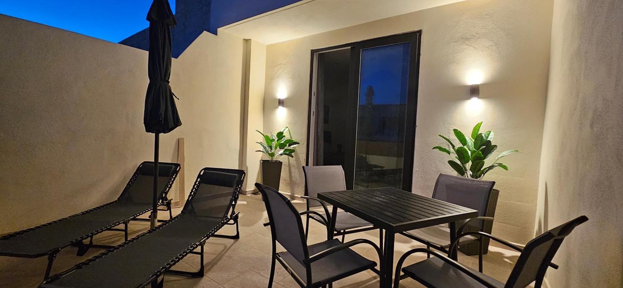 Appartement Sea Breeze Penthouse And Terrace Qawra St Paul'S Bay à San Pawl il-Baħar Extérieur photo