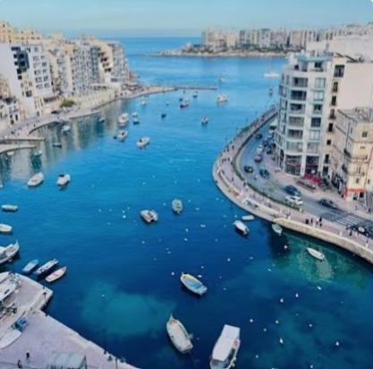 Appartement Sea Breeze Penthouse And Terrace Qawra St Paul'S Bay à San Pawl il-Baħar Extérieur photo